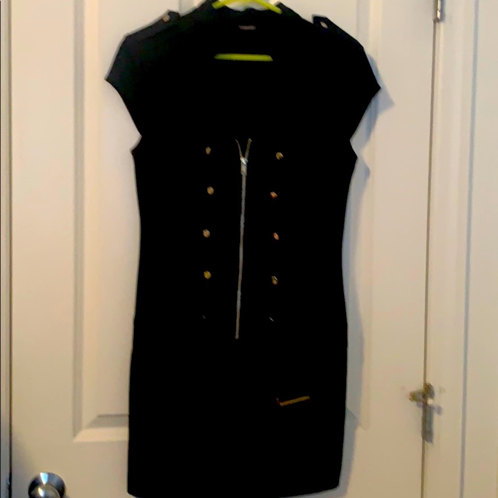 All black dress with attach belt